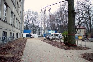 Projekts Nr. 8.1.2.0/18/I/008 “Rīgas Angļu ģimnāzijas Zvārdes ielā 1, Rīgā, piebūves būvniecība, nodrošinot ergonomiskas mācību vides ierīkošanu un inovatīvu informācijas un komunikācijas tehnoloģiju risinājumu ieviešanu”