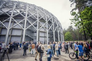 Mežaparka Lielās estrādes būvniecības B posma pirmajā kārtā ir izbūvēta arhitektu iecerētā “Sidraba birzs” dziesmu kalnā-18