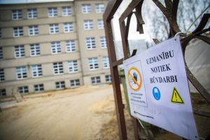 15.04.2020.-Pie Rīgas Angļu ģimnāzijas top moderna piebūve