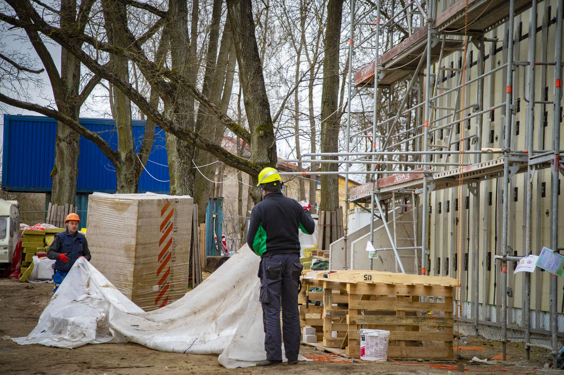 15.04.2020.-Pie Rīgas Angļu ģimnāzijas top moderna piebūve