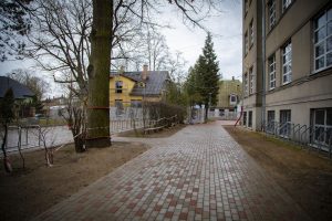 15.04.2020.-Pie Rīgas Angļu ģimnāzijas top moderna piebūve
