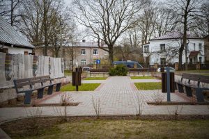 15.04.2020.-Pie Rīgas Angļu ģimnāzijas top moderna piebūve