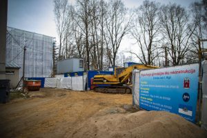 15.04.2020.-Pie Rīgas Angļu ģimnāzijas top moderna piebūve