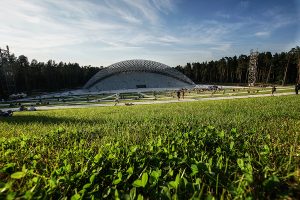 16.08.2020. Rīdzinieki un pilsētas viesi Lielā piknika laikā novērtē jauno Mežaparka estrādi
