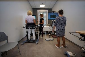 Apmeklētajiem atvērta atjaunotā Rīgas 1.slimnīcas Rehabilitācijas klīnikas ēka - atklāšana -18