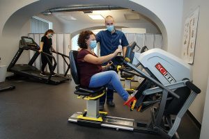 Apmeklētajiem atvērta atjaunotā Rīgas 1.slimnīcas Rehabilitācijas klīnikas ēka - atklāšana -14