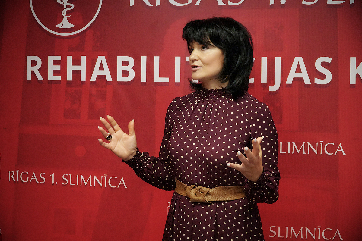 Apmeklētajiem atvērta atjaunotā Rīgas 1.slimnīcas Rehabilitācijas klīnikas ēka - atklāšana -12