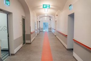Apmeklētajiem atvērta atjaunotā Rīgas 1.slimnīcas Rehabilitācijas klīnikas ēka (interjers)-38