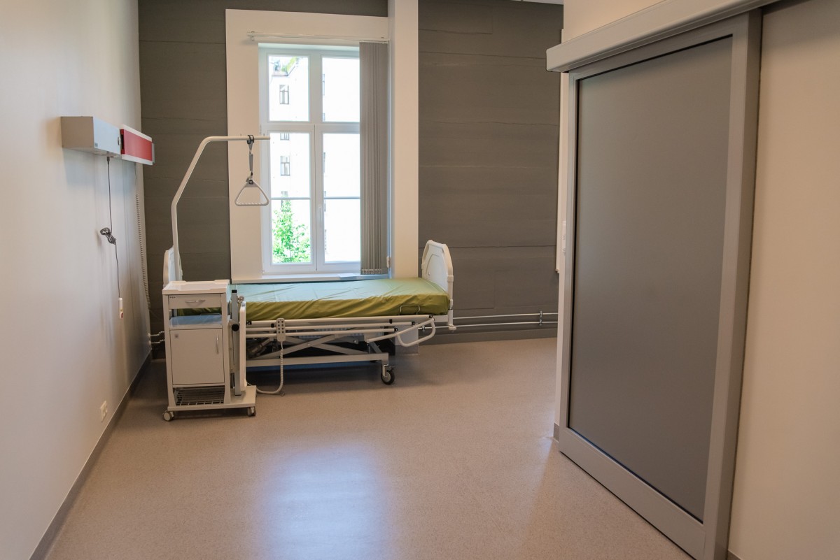 Apmeklētajiem atvērta atjaunotā Rīgas 1.slimnīcas Rehabilitācijas klīnikas ēka (interjers)-12