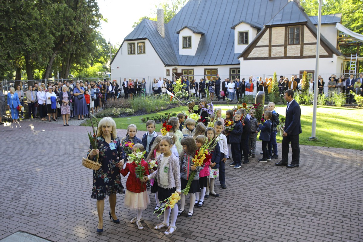 01.09.2020.Rīgas Angļu ģimnāzija galerija2