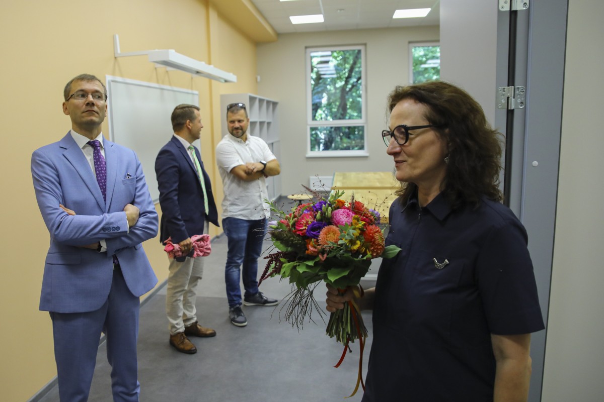 Rīgas Angļu ģimnāzija galerija1