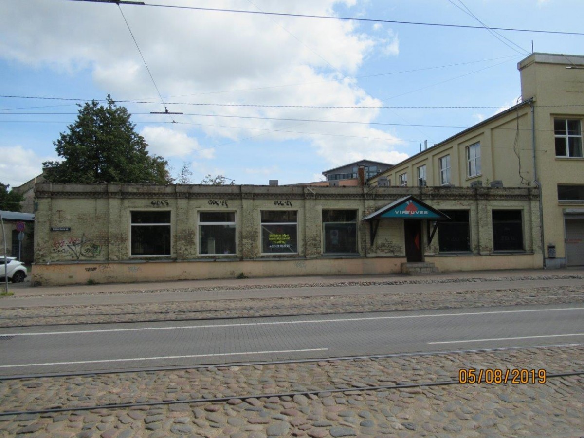 Rīgas domes Vidi degradējošu būvju komisija klasificē ēku A.Čaka ielā 34 par B kategorijas graustu Barona_130(pirms)