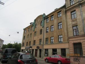 Rīgas domes Vidi degradējošu būvju komisija klasificē ēku A.Čaka ielā 34 par B kategorijas graustu Dzirnavu_1(pirms)