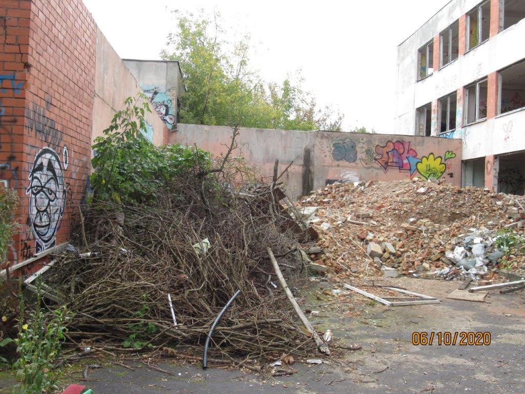 Pieņem lēmumu par trīs vidi degradējošu būvju Zasulauka ielā 31 sakārtošanu