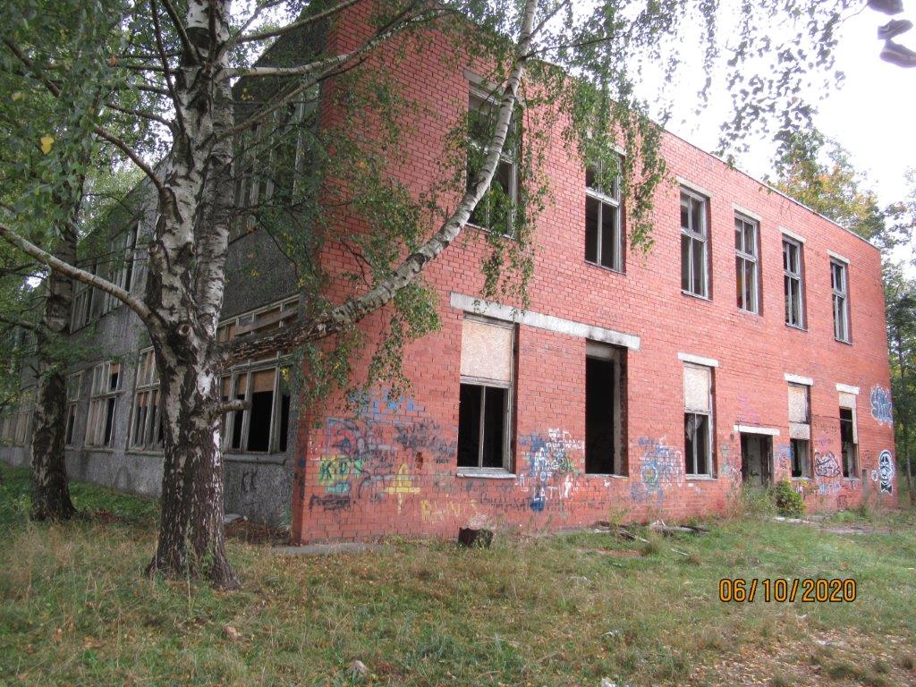 Pieņem lēmumu par trīs vidi degradējošu būvju Zasulauka ielā 31 sakārtošanu