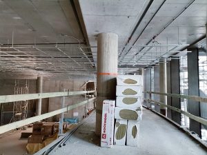 Turpinās Mežaparka Lielās estrādes noslēdzošie būvniecības darbi