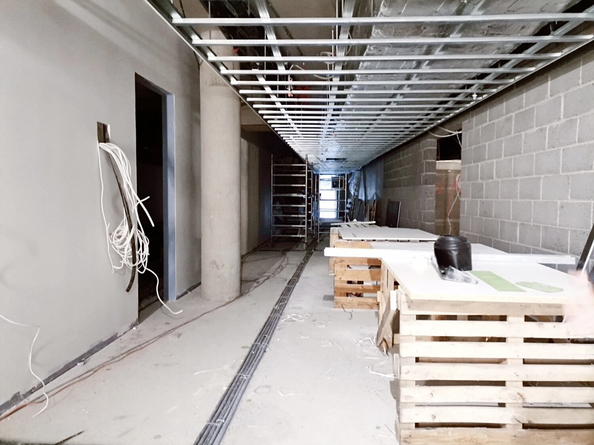 Turpinās Mežaparka Lielās estrādes noslēdzošie būvniecības darbi