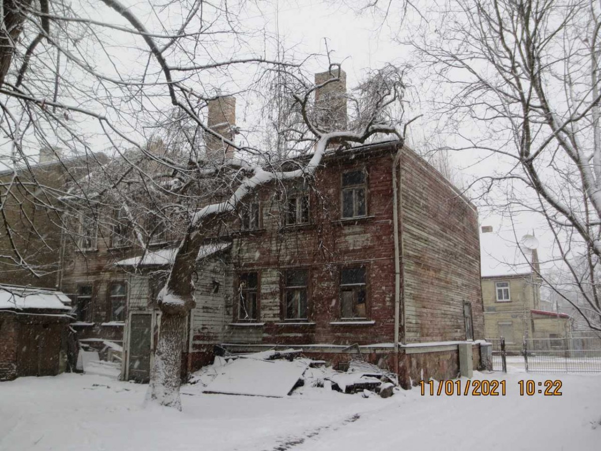 Rīgas dome uzdos īpašniekiem sakārtot graustus Matīsa ielā 54 un Pētersalas ielā 6