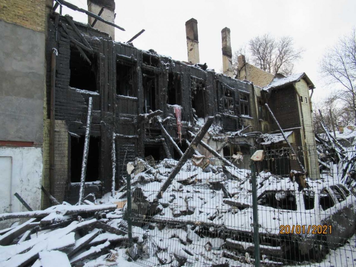 Rīgas dome uzdos īpašniekiem sakārtot graustus Matīsa ielā 54 un Pētersalas ielā 6