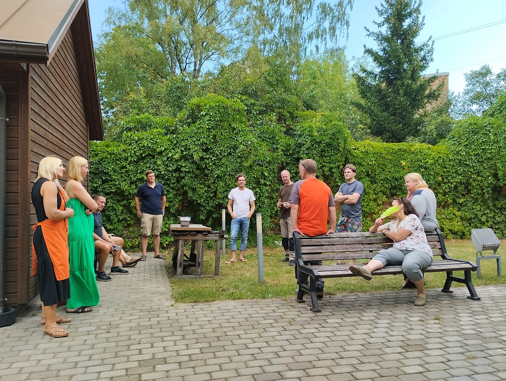 Noritējusi meistarklase par tradicionālajām krāsām