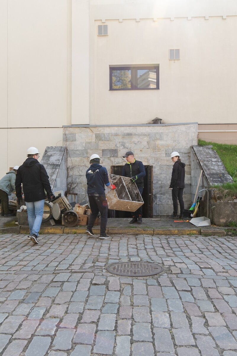 Lielās talkas laikā sakārto vairākus pašvaldību ēku pagrabus