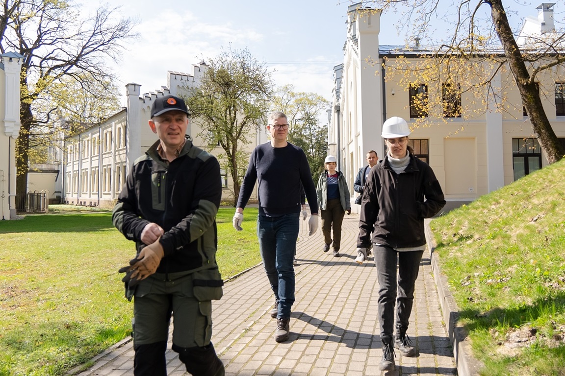 Lielās talkas laikā sakārto vairākus pašvaldību ēku pagrabus