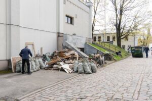 Lielās talkas laikā sakārto vairākus pašvaldību ēku pagrabus