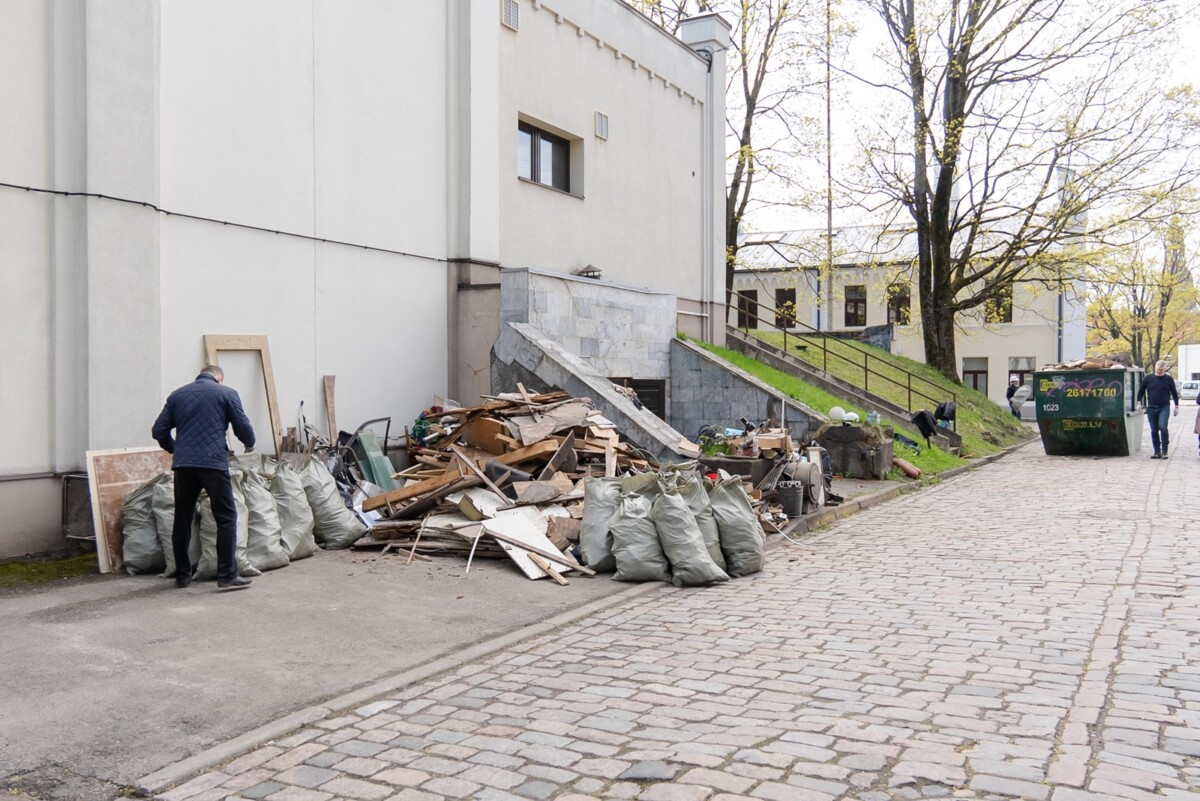 Lielās talkas laikā sakārto vairākus pašvaldību ēku pagrabus