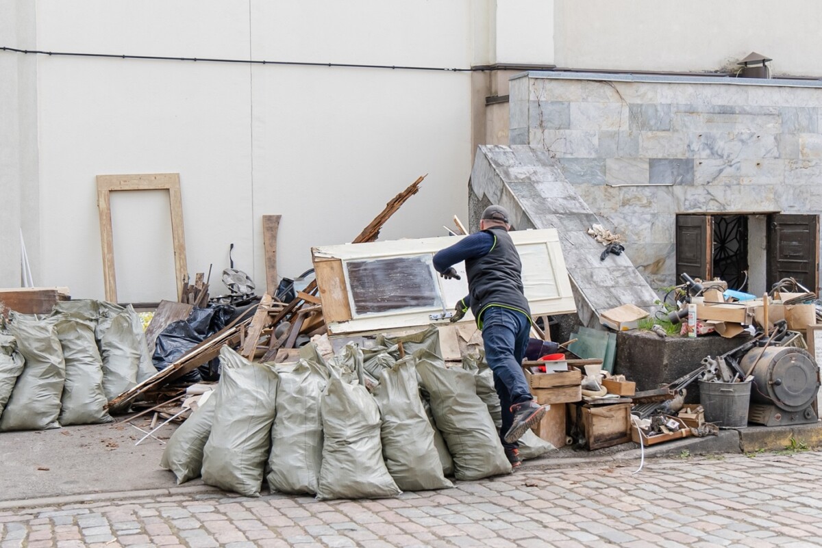 Lielās talkas laikā sakārto vairākus pašvaldību ēku pagrabus