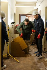 Lielās talkas laikā sakārto vairākus pašvaldību ēku pagrabus