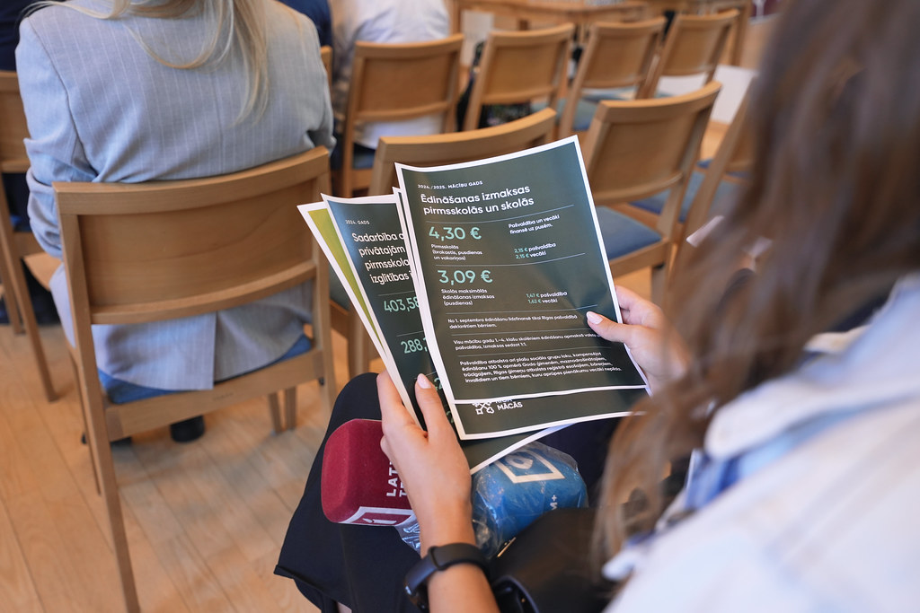 Rīgas pašvaldības iestāžu atjaunošanas un teritoriju labiekārtošanas projekti