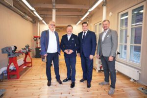 “Koka Rīga” restaurācijas darbnīcā veicinās kultūrvēsturiskā mantojuma apzināšanu un praktisko iemaņu gūšanu