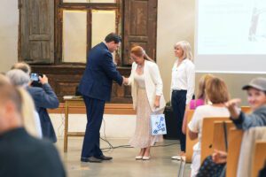 “Koka Rīga” restaurācijas darbnīcā veicinās kultūrvēsturiskā mantojuma apzināšanu un praktisko iemaņu gūšanu