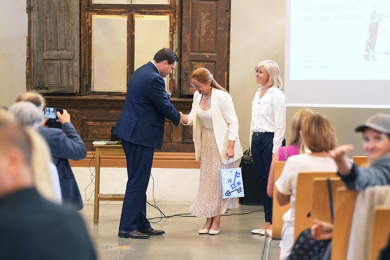 “Koka Rīga” restaurācijas darbnīcā veicinās kultūrvēsturiskā mantojuma apzināšanu un praktisko iemaņu gūšanu