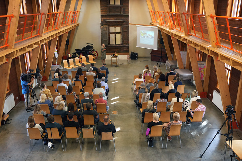 “Koka Rīga” restaurācijas darbnīcā veicinās kultūrvēsturiskā mantojuma apzināšanu un praktisko iemaņu gūšanu