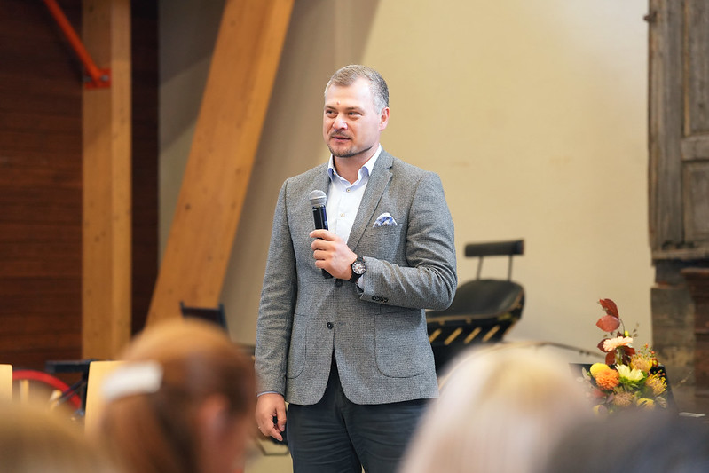 “Koka Rīga” restaurācijas darbnīcā veicinās kultūrvēsturiskā mantojuma apzināšanu un praktisko iemaņu gūšanu