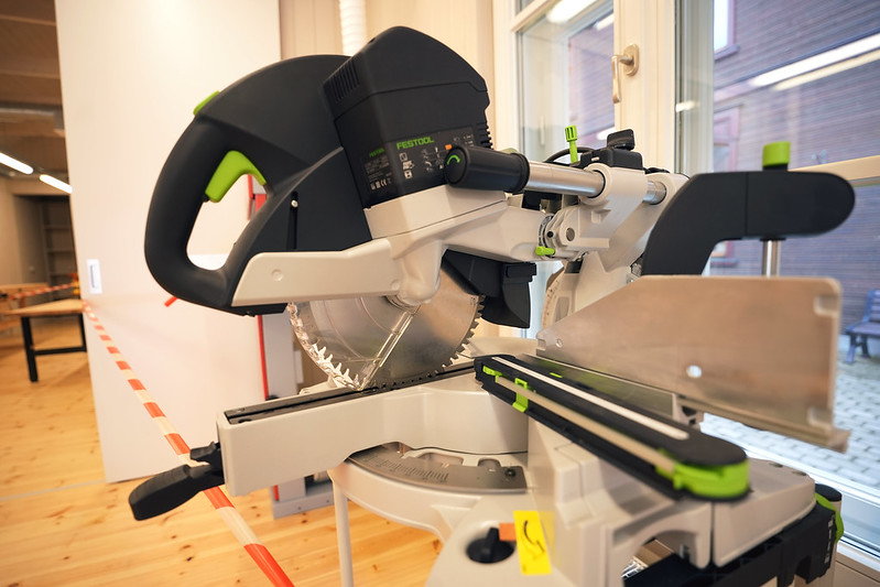 “Koka Rīga” restaurācijas darbnīcā veicinās kultūrvēsturiskā mantojuma apzināšanu un praktisko iemaņu gūšanu