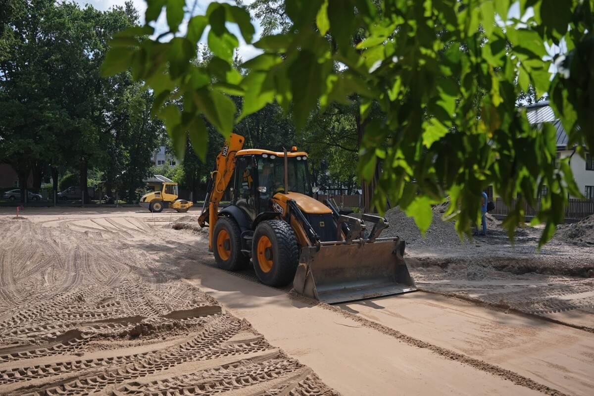 E.Ratnieks: Rīgas 47.vidusskola jau šogad tiks pie jauna āra sporta laukuma