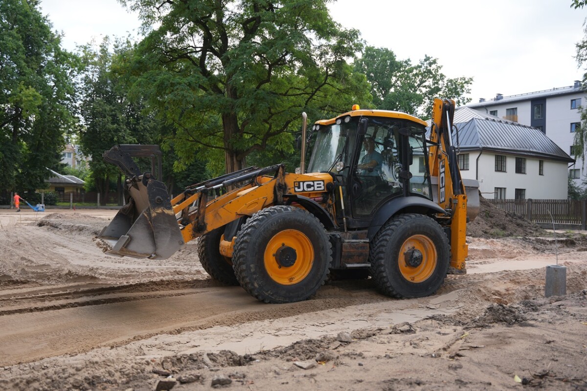 E.Ratnieks: Rīgas 47.vidusskola jau šogad tiks pie jauna āra sporta laukuma