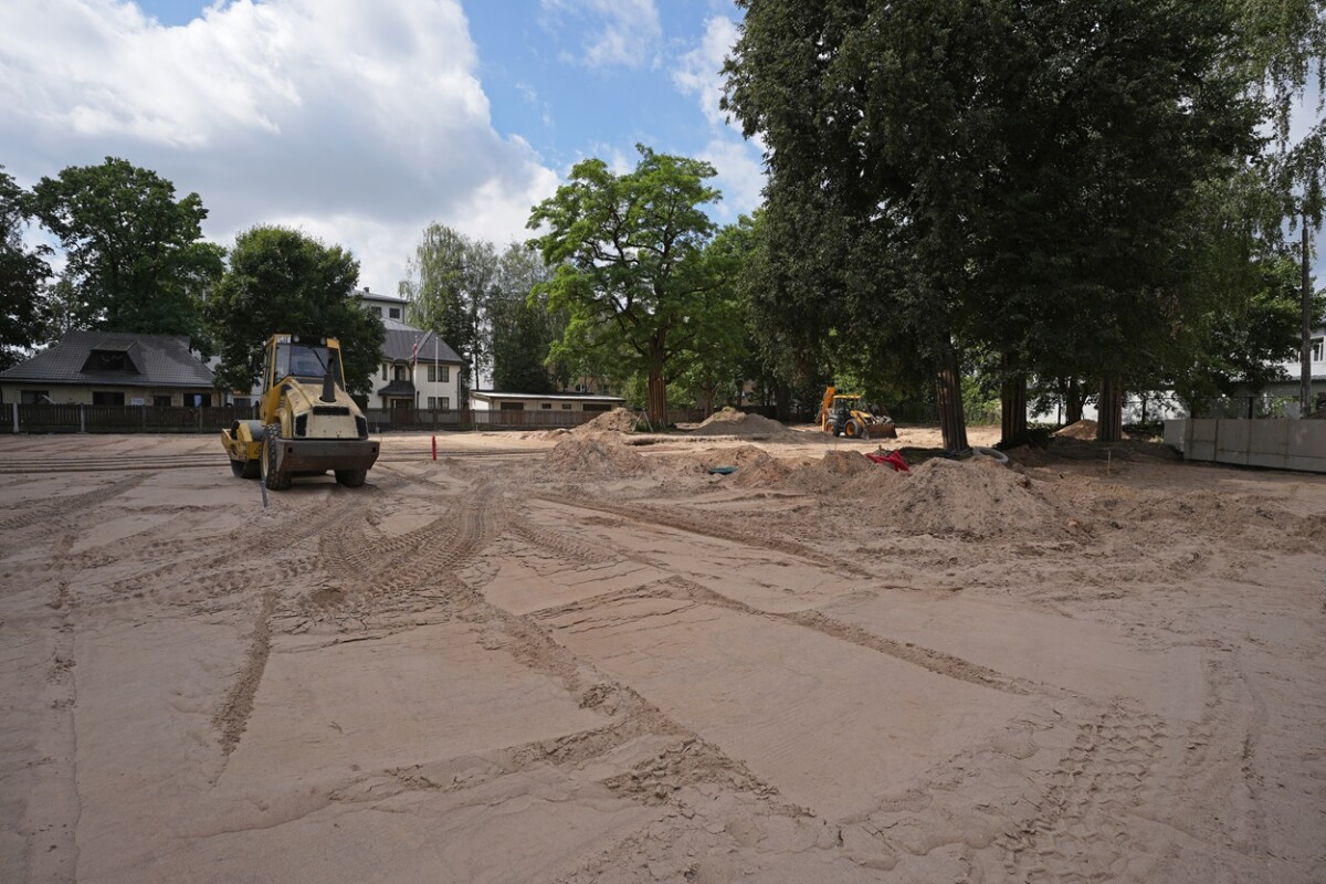 E.Ratnieks: Rīgas 47.vidusskola jau šogad tiks pie jauna āra sporta laukuma