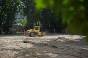 E.Ratnieks: Rīgas 47.vidusskola jau šogad tiks pie jauna āra sporta laukuma