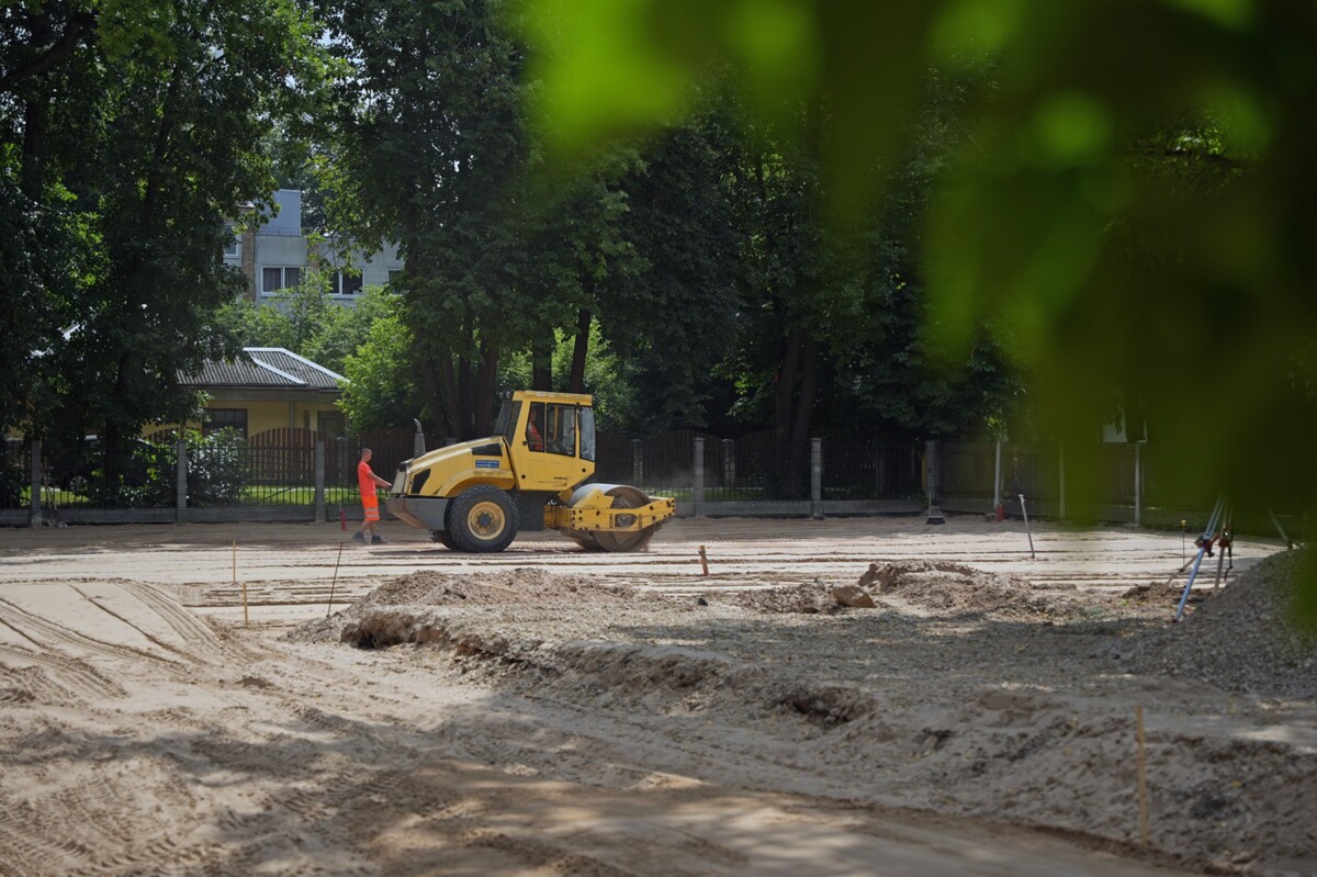 E.Ratnieks: Rīgas 47.vidusskola jau šogad tiks pie jauna āra sporta laukuma