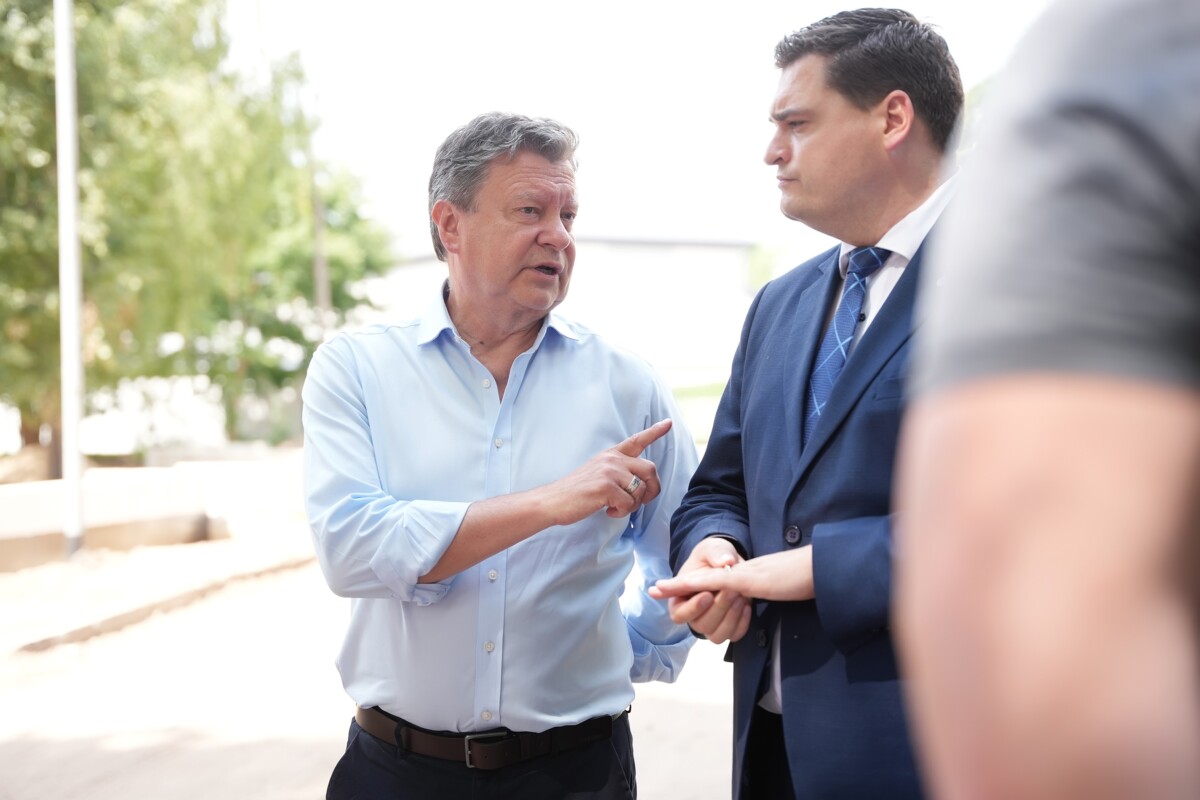 E.Ratnieks: Rīgas 47.vidusskola jau šogad tiks pie jauna āra sporta laukuma