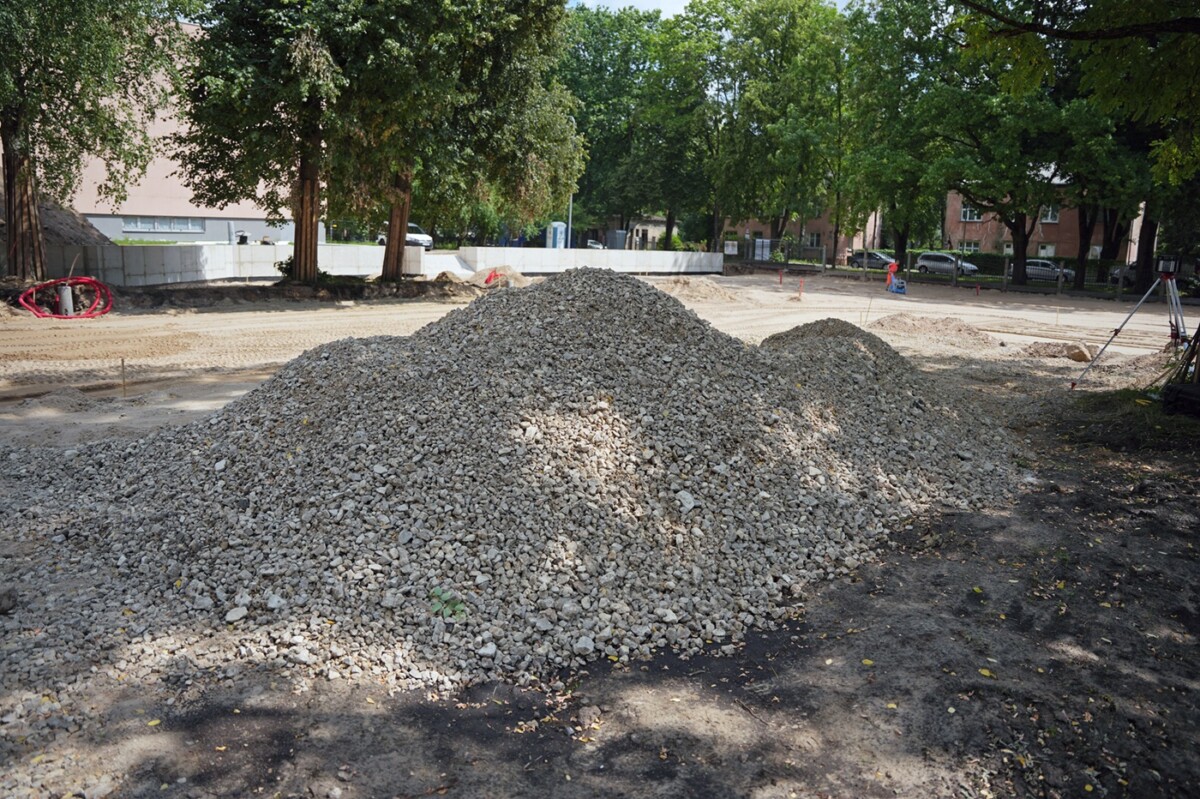 E.Ratnieks: Rīgas 47.vidusskola jau šogad tiks pie jauna āra sporta laukuma