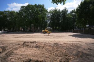 E.Ratnieks: Rīgas 47.vidusskola jau šogad tiks pie jauna āra sporta laukuma