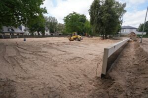 E.Ratnieks: Rīgas 47.vidusskola jau šogad tiks pie jauna āra sporta laukuma