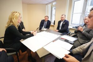 “Rīgas centra ideju laboratorijā” eksperti un uzņēmēji meklē risinājumus aktivitātes veicināšanai galvaspilsētā