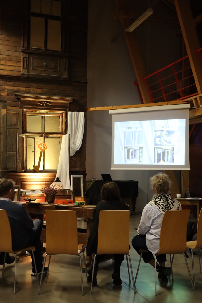 Rīdzinieki apgūst koka logu atjaunošanas prasmes – noslēdzies pirmais praktisko apmācību gads