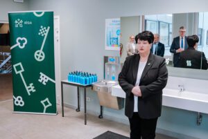 Rīgas pašvaldība skolās ierīko vienpadsmit jaunas dzeramā ūdens stacijas