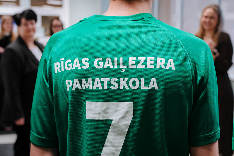 Rīgas pašvaldība skolās ierīko vienpadsmit jaunas dzeramā ūdens stacijas